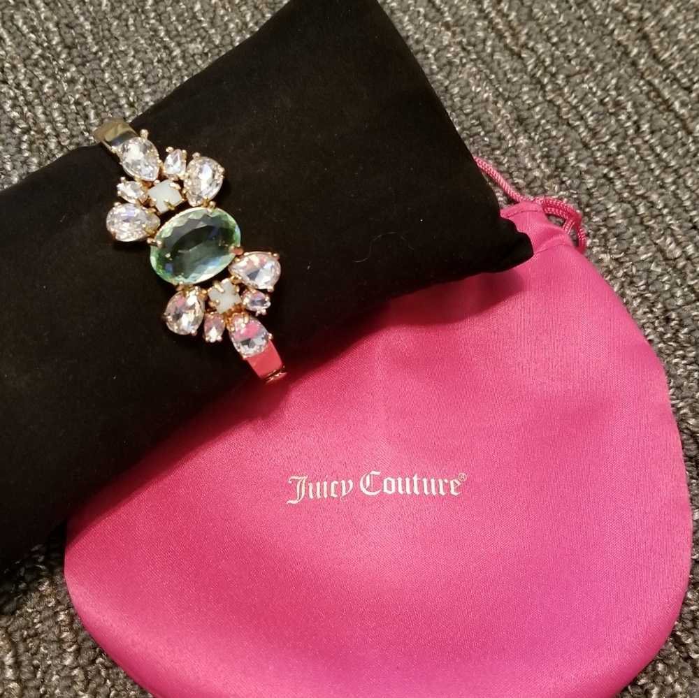 NWOT Juicy Couture Gold Gemstone Hinged Bangle
